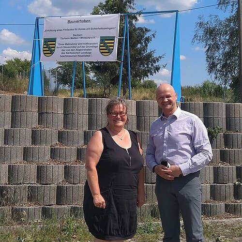 Kathrin Assman mit MdL André Wendt.